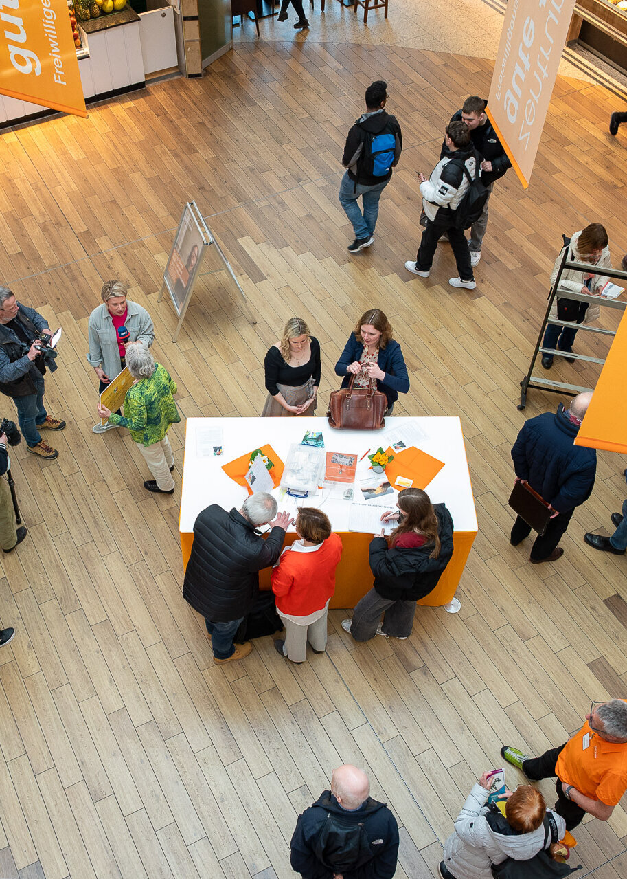Die Ehrenamtmesse in den Wuppertaler City-Arkaden ist gestartet